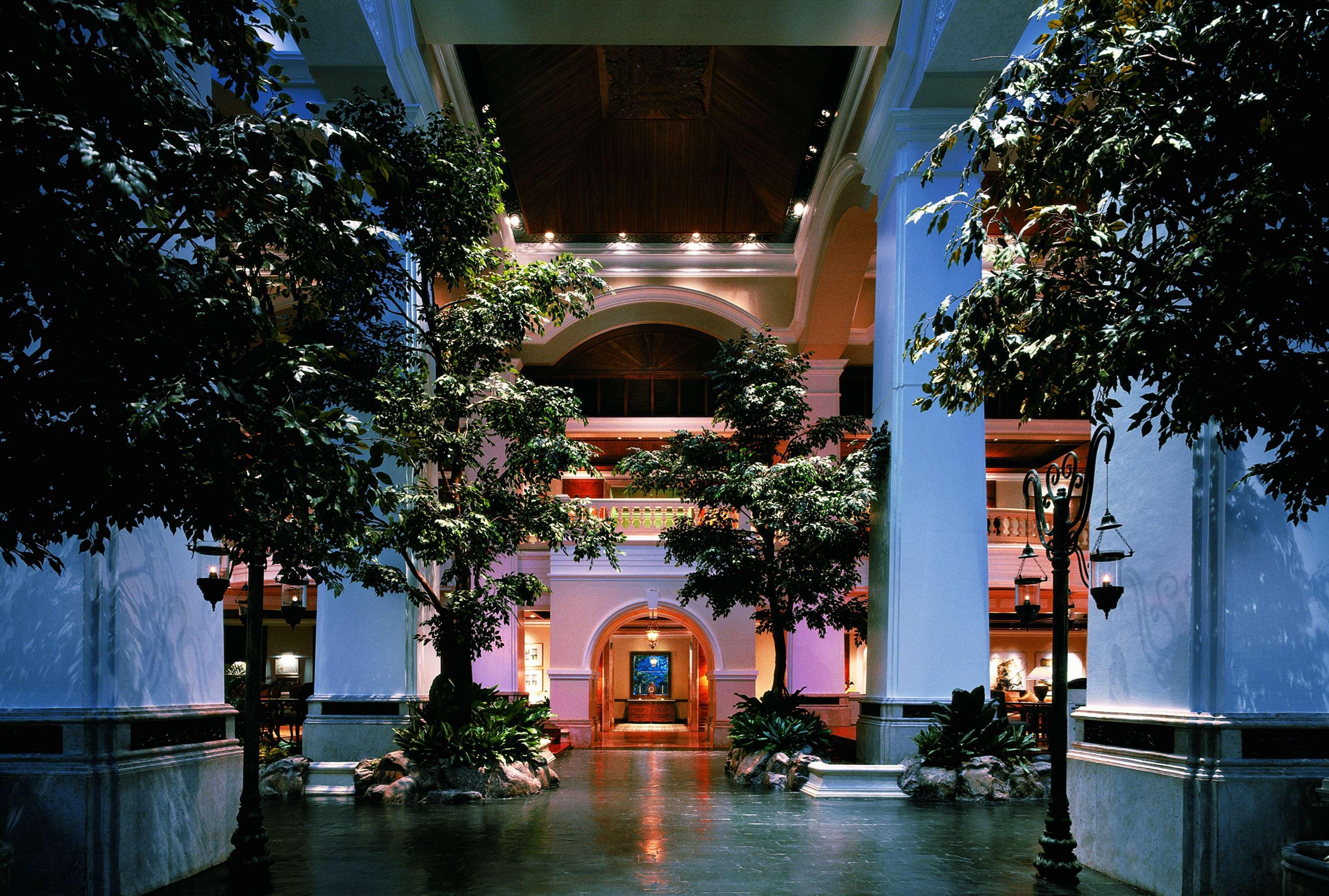 Grand Hyatt Erawan Bangkok Hotel Exterior photo